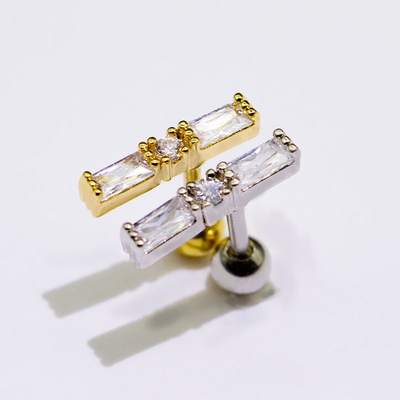 Kwadratowe cyrkonowe kamienie do przekłuwania uszu Biżuteria 6mm długi pasek srebrno-złoty